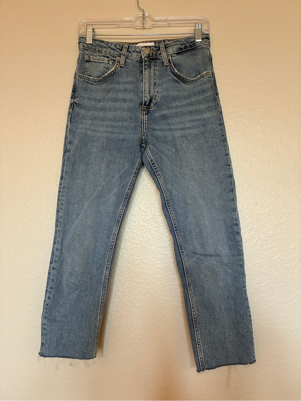 Zara Women's Straight-Leg Jeans in Medium Blue Wash
